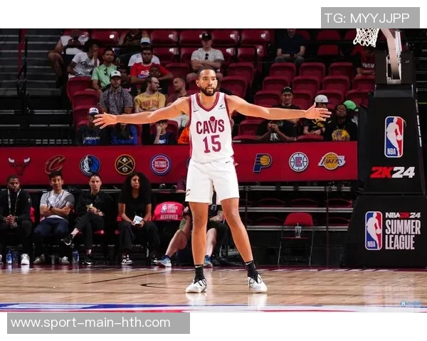 莫布里表现出色12投7中收获17分10篮板5助攻2盖帽助球队稳定胜利 莫布里表现出色12投7中收获17分10篮板5助攻2盖帽助球队稳定胜利