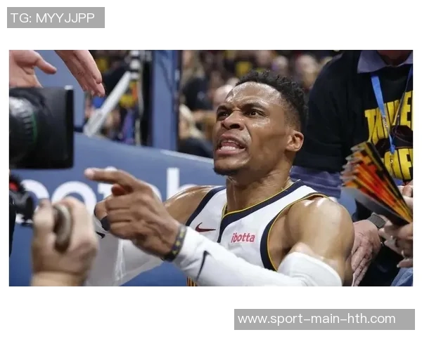 威少意外成后卫历史篮板王赛后请求保留比赛用球以作纪念