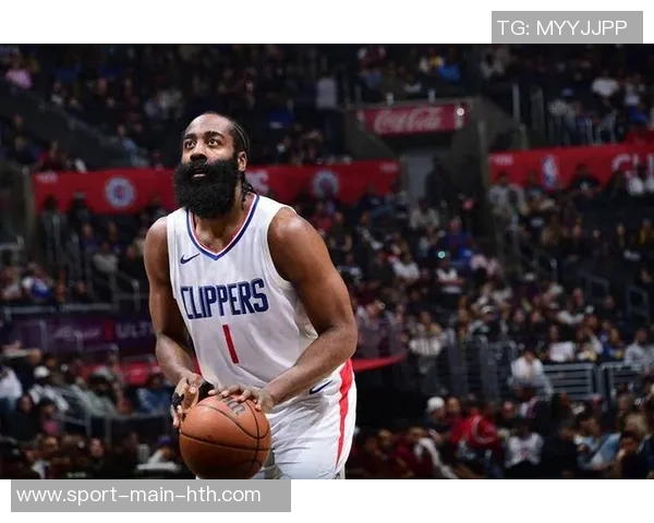 哈登赞范甘迪定制文化衫展现疯狂热情全力支持球队 哈登赞范甘迪定制文化衫展现疯狂热情全力支持球队