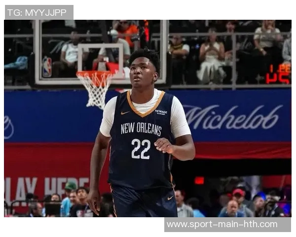 奎因砍下33分10篮板10助攻4盖帽成新秀之星追平乔丹传奇表现 奎因砍下33分10篮板10助攻4盖帽成新秀之星追平乔丹传奇表现