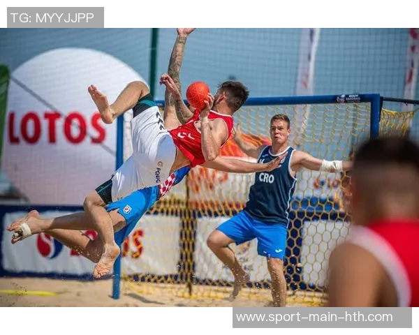 布克赞马卢阿奇表现出色积极拼搏与身体对抗令人印象深刻 布克赞马卢阿奇表现出色积极拼搏与身体对抗令人印象深刻